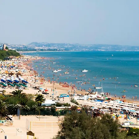 Alta Marea Silvi Apartmán *